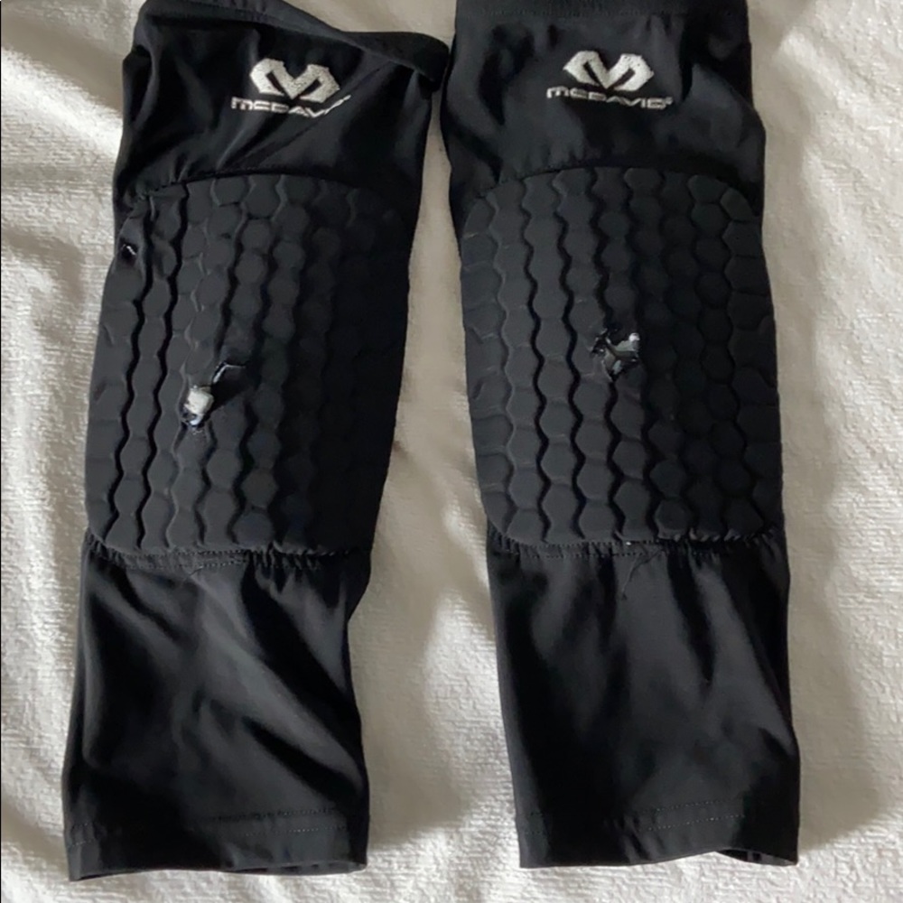 McDavid leg sleeves youth